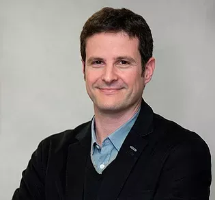 Retrat del Dr. Josep Matalí, psicòleg clínic del Centre Mèdic MAPA